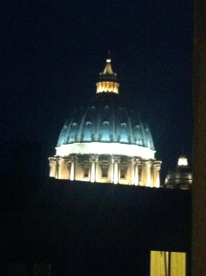 Di Fronte Alla Cupola Rome Bagian luar foto
